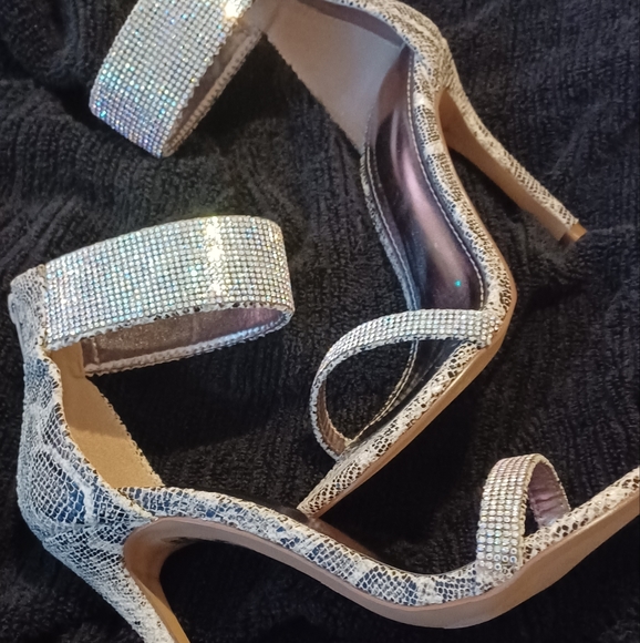 Rhinestone Snakeskin Sandals NWOT - Picture 4 of 5